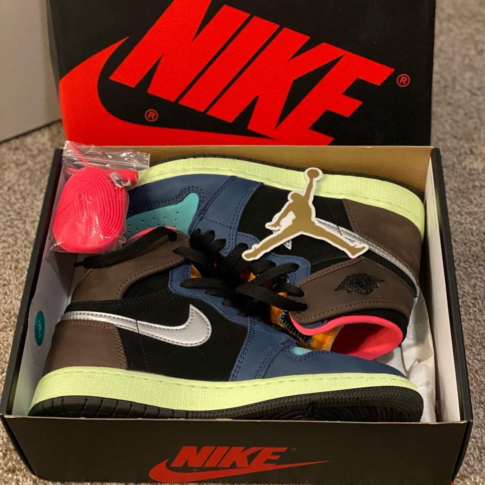 AF1 Retro Tokyo Bio Hack